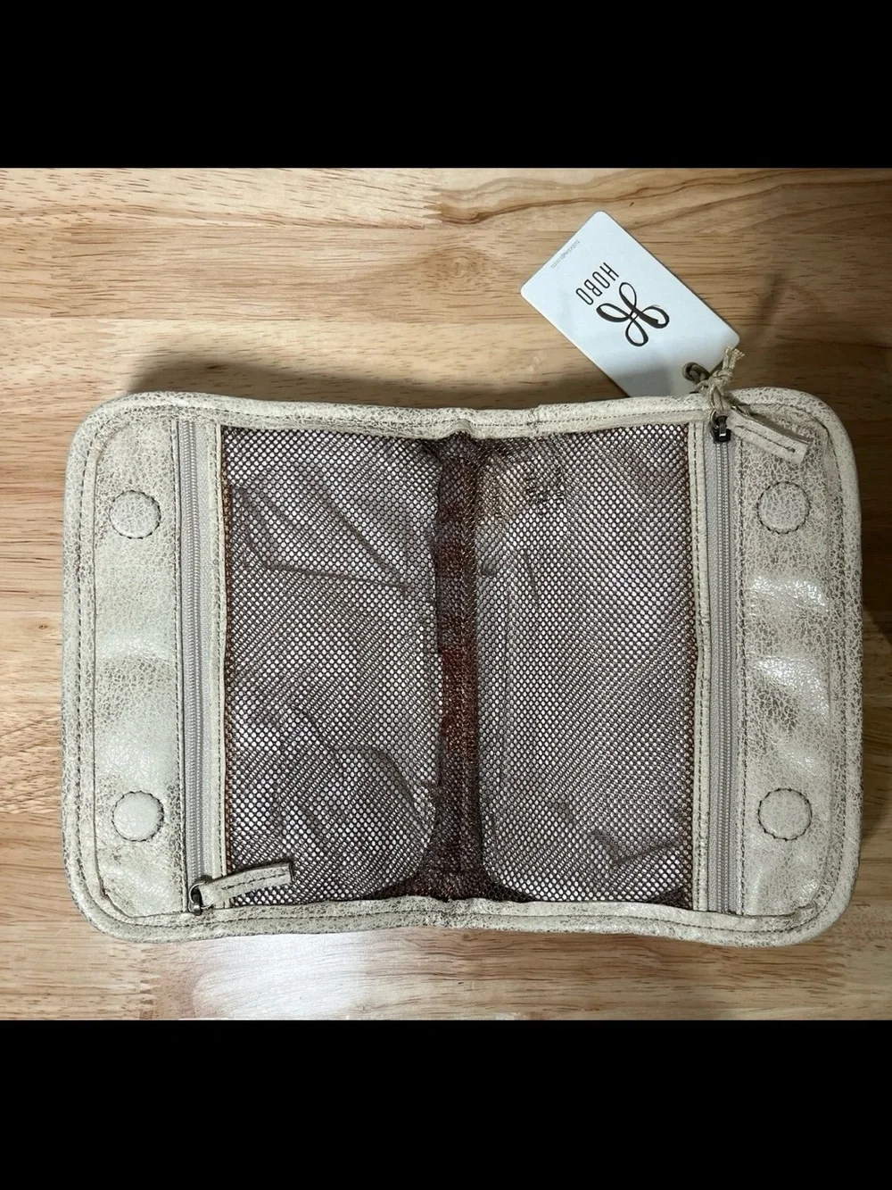 HOBO Beauty Cosmetic Travel Pouch Magnetic Closure Buffed Gold Leather NWT